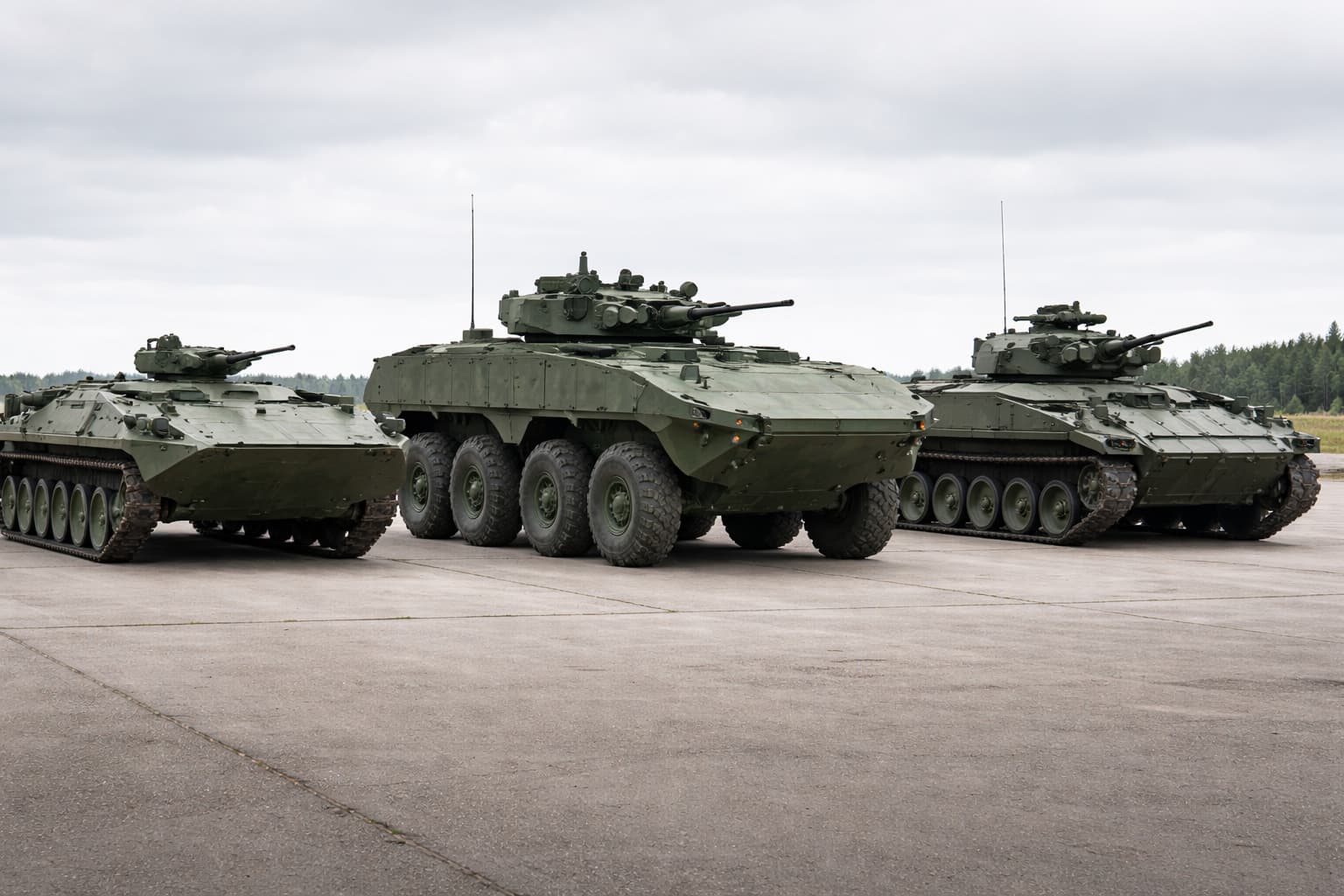 Бронетранспортеры разных поколений